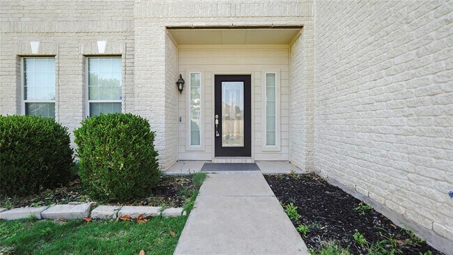 Building Photo - 303 Payne Stewart Dr