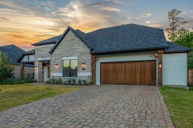 Foto del edificio - 1006 Oak Summit Ln