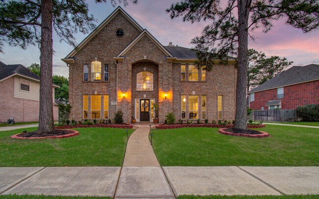 Building Photo - 15627 Twisting Springs Dr