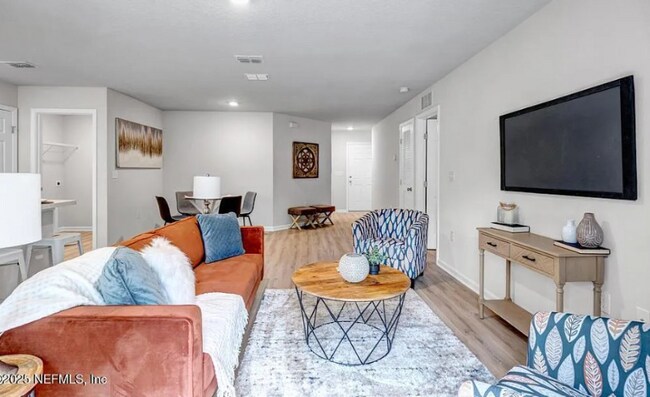 Foto del edificio - 5986 Patterson Ave