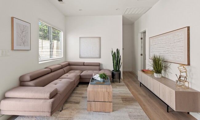 Foto del edificio - Showing Times: Every Tuesdays & Thursdays ...