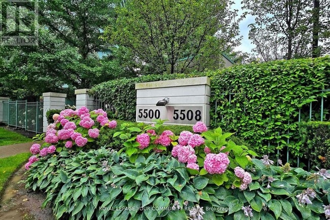 Building Photo - 5500 Yonge St