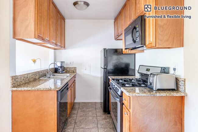 Foto del edificio - 14355 Huston St