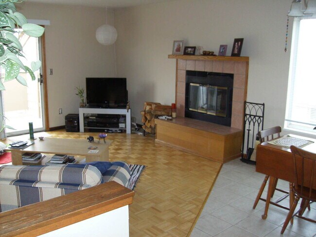 Foto del edificio - 3465 Lochwood Dr