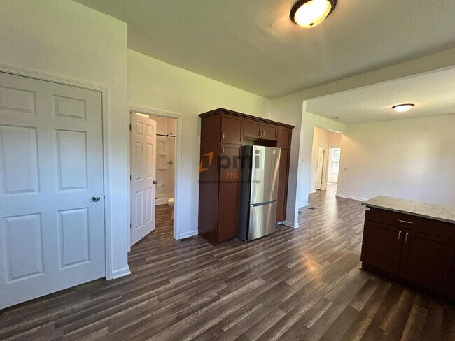 Foto del edificio - 13328 Edison St