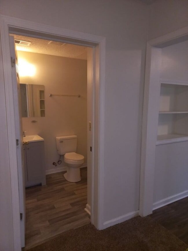Building Photo - Ready and waiting for you! Available NOW!