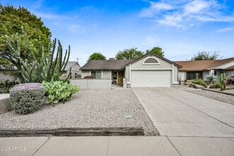 Building Photo - 3334 W Monona Dr