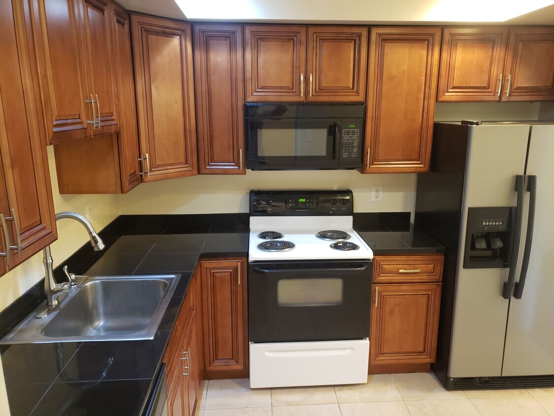 Foto principal - 10004 Stedwick Rd