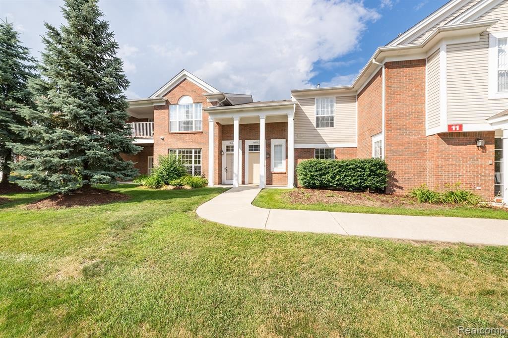 Primary Photo - 16868 Dover Dr