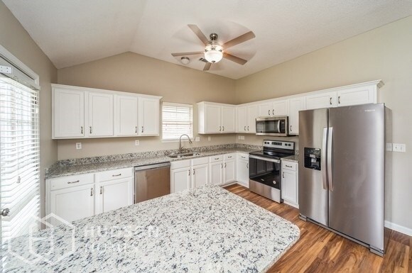 Foto del edificio - NOW AVAILABLE! - 12351 Strong Heart Trl, A...
