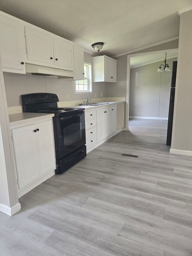 Primary Photo - 3 Bedroom, 2 Bath mobile home