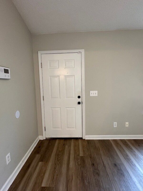 Foto del edificio - 121 Fair Haven Way