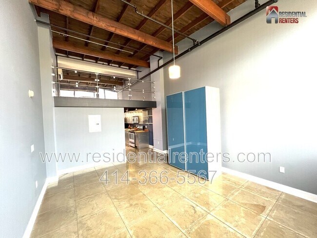 Foto del edificio - 3059 N Weil St
