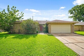 Building Photo - 3714 Embarcadero Dr