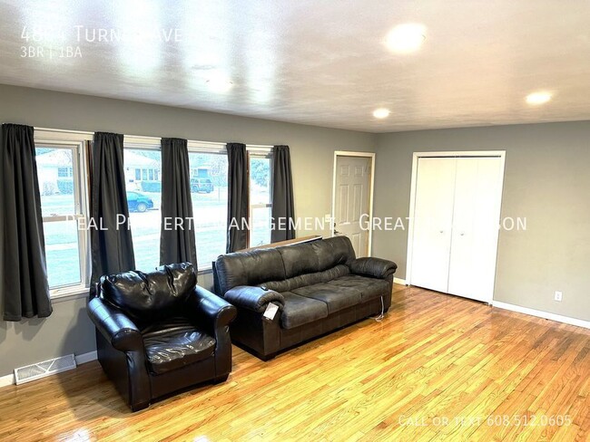 Foto del edificio - 4804 Turner Ave