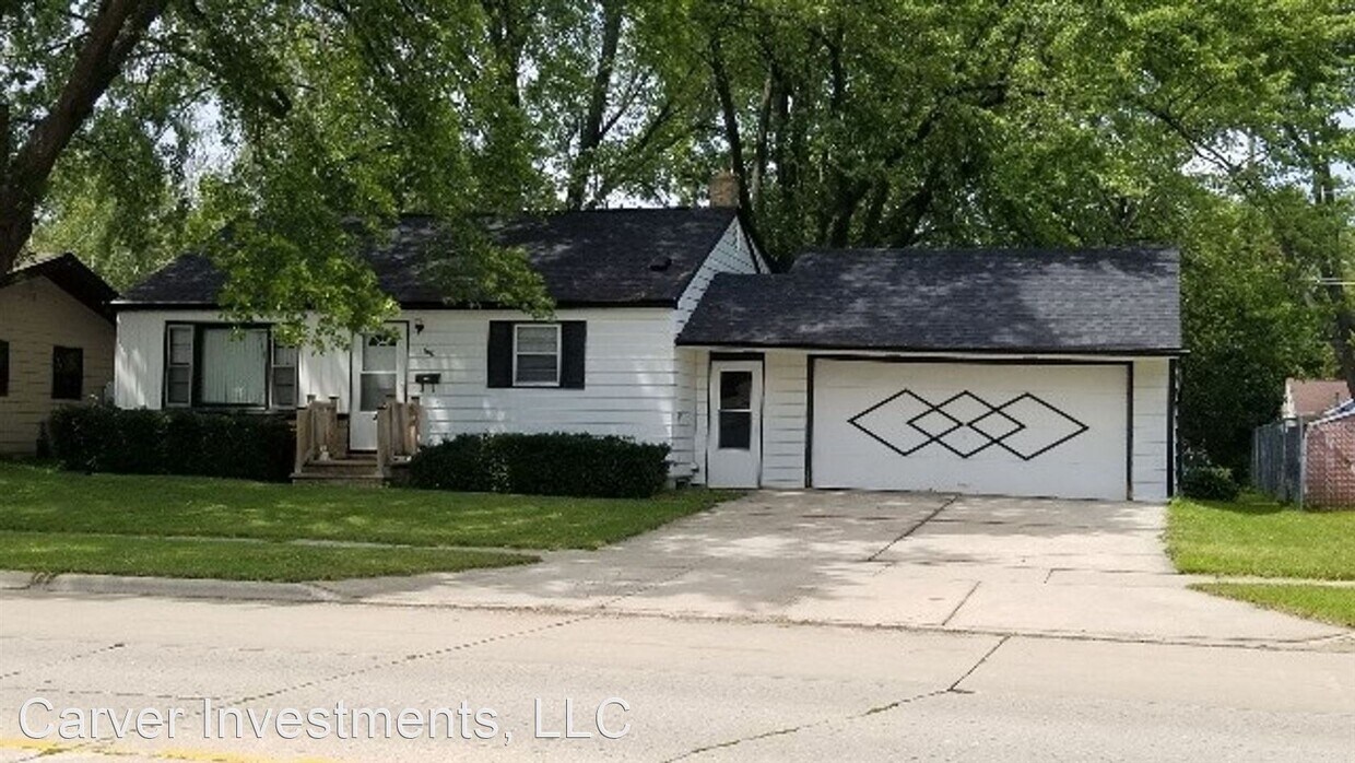 Primary Photo - 4 br, 1.5 bath House - 1610 S Oneida Street