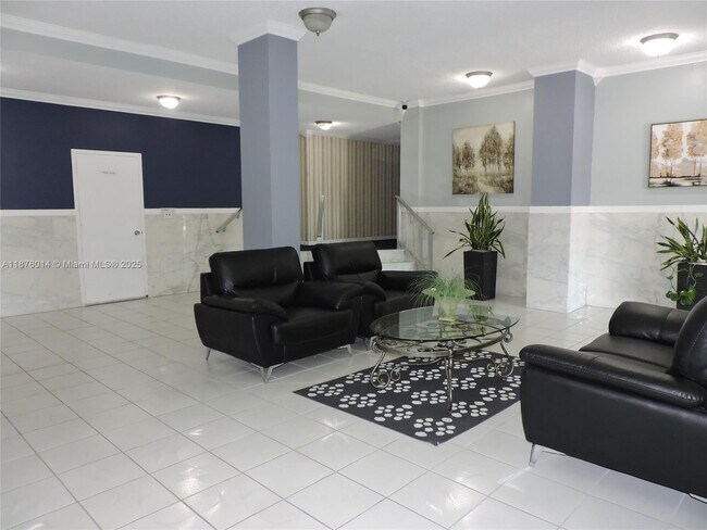Building Photo - 501 E Dania Beach Blvd