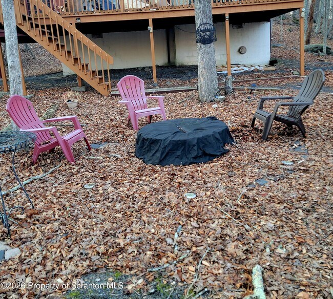 Foto del edificio - 353 Saunders Dr