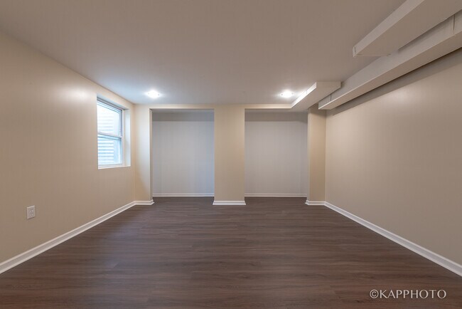 Building Photo - 1406 Shermer Rd