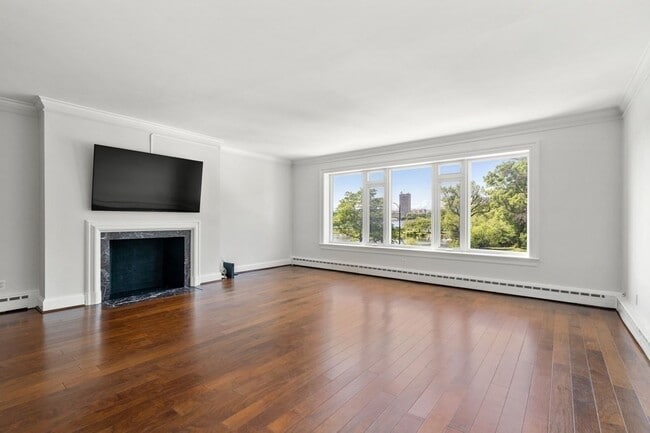 Building Photo - 270 Beacon St