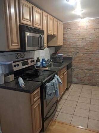 Foto del edificio - 235 Western Ave