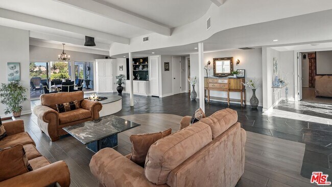 Building Photo - 3426 Alginet Dr