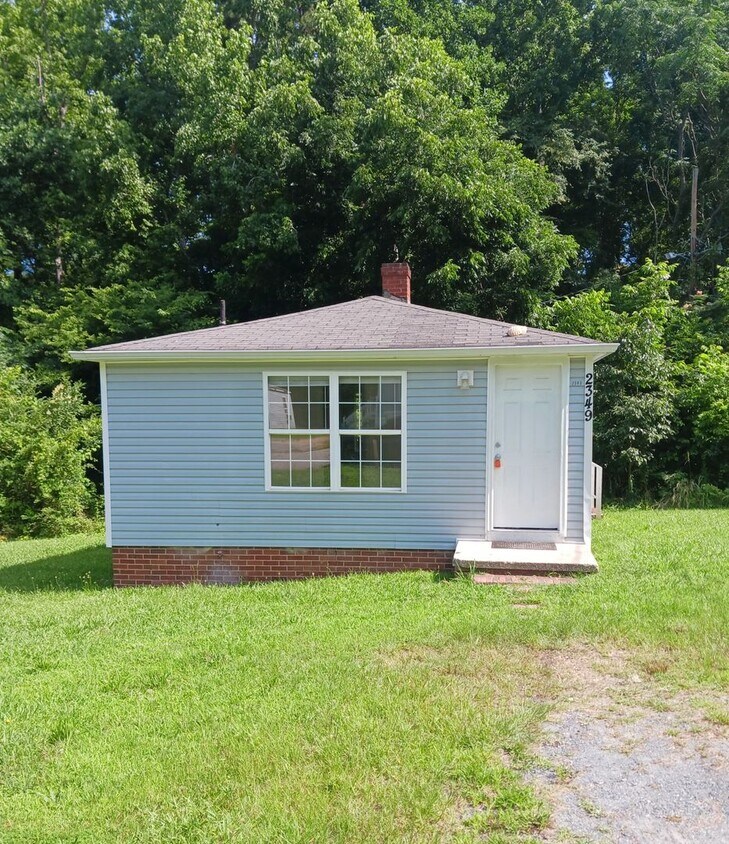 Foto principal - One Bedroom House Availalble for Rent in L...