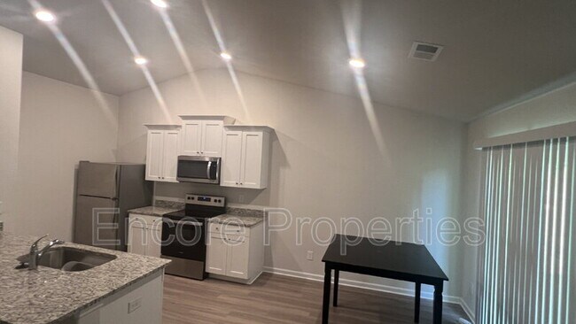 Building Photo - 163 Chedworth Dr