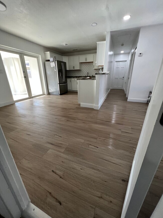 Foto del edificio - 8506 Temple Park Dr