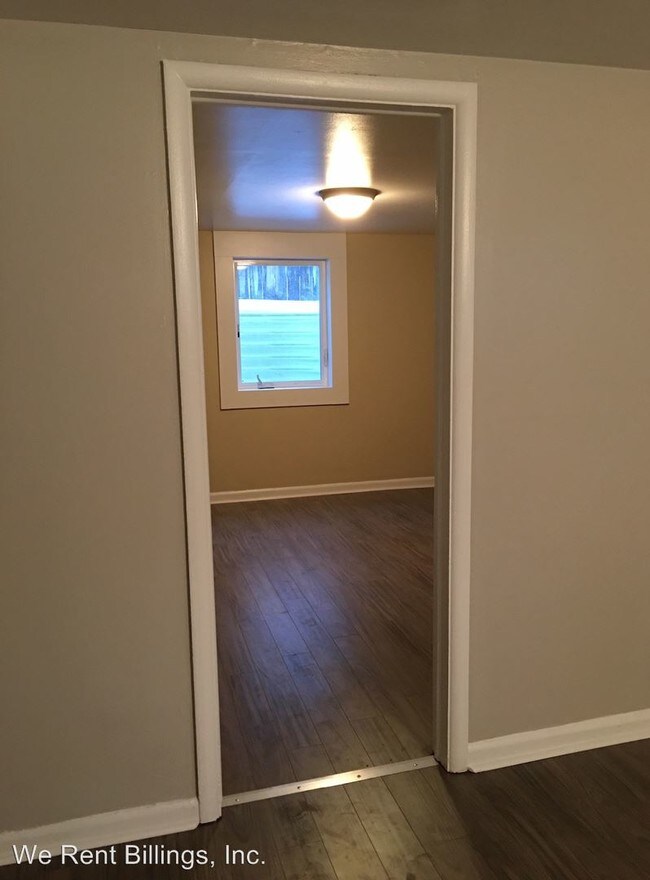 Foto del edificio - 1 br, 1 bath House - 315 1/2 5th Street West