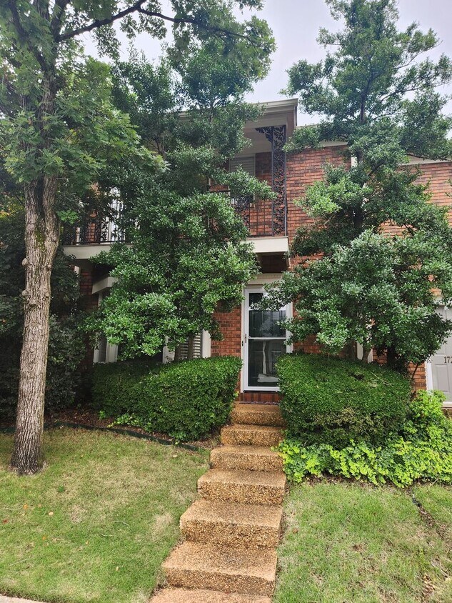 Foto principal - 1730 Bienville St