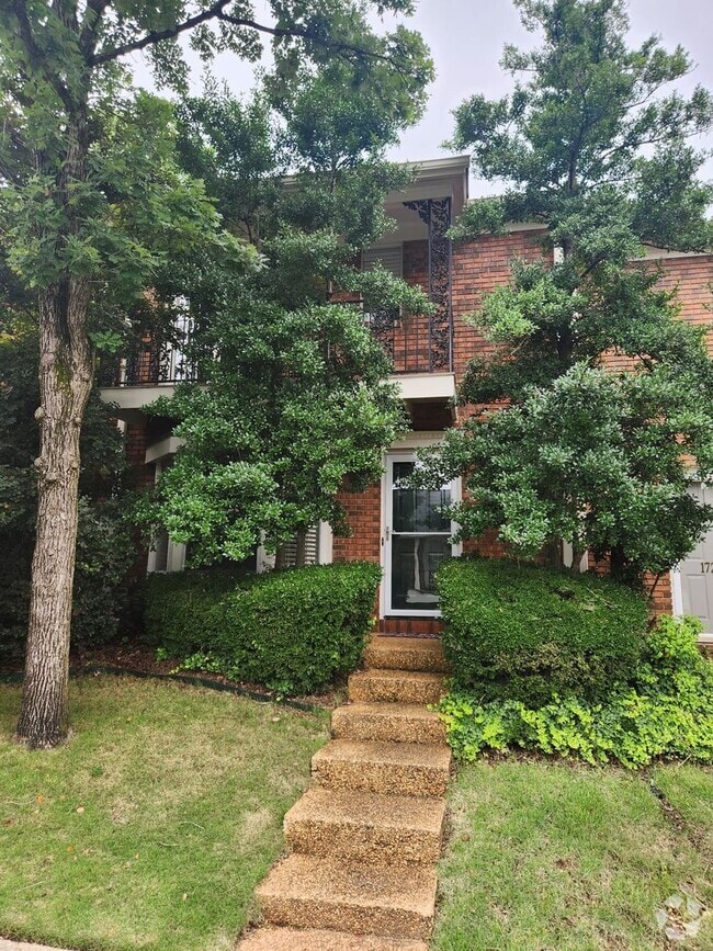 Building Photo - 1730 Bienville St