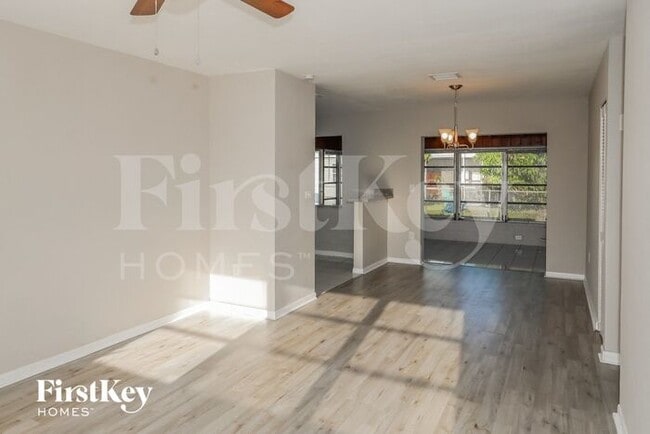 Building Photo - 16310 SW 100th Ct
