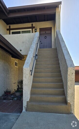 Building Photo - 317 N Nicholson Ave