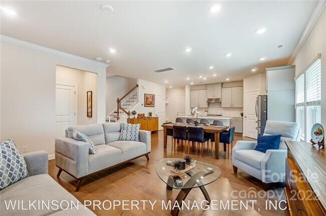 Foto del edificio - 3 br, 2.5 bath House - 236 Emmett Dr