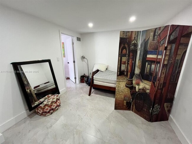 Foto del edificio - 1102 NW 103rd St