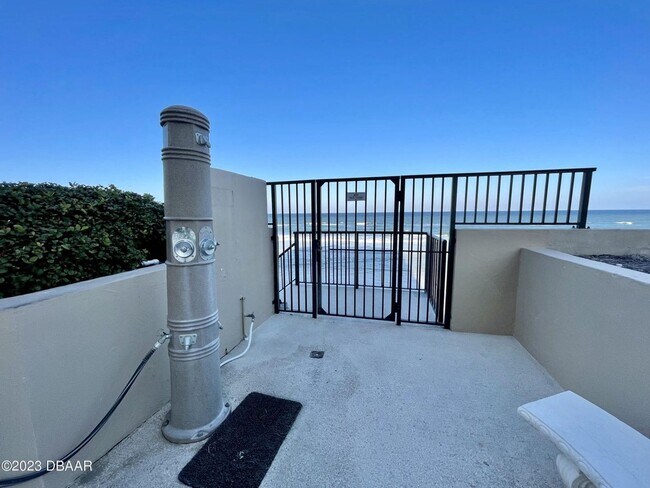 Building Photo - Furnished Oceanview 2 Bed, 2 Bath Condo – ...