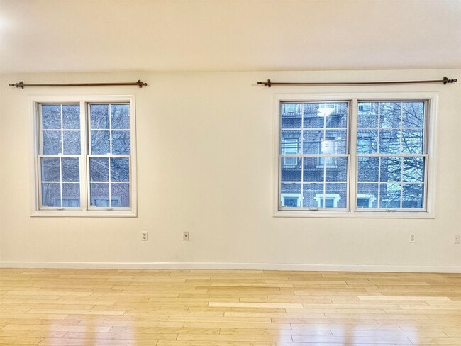 Building Photo - 301 61ST St