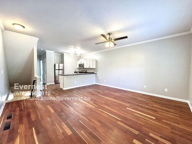 Foto del edificio - 2145 Hollywood Dr NW