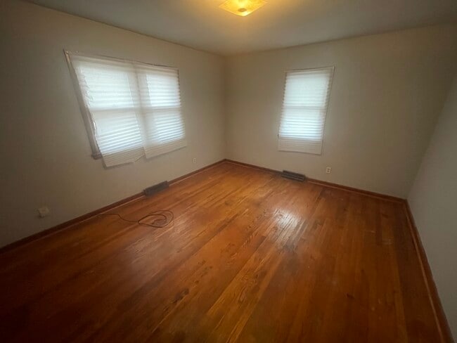 Foto del edificio - 7 Grace St