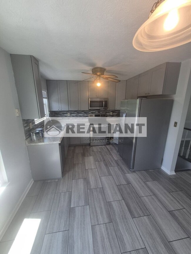 Building Photo - 1725 Promontory Dr