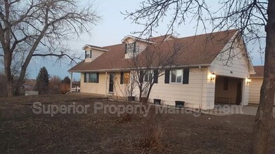 Building Photo - 950 County Rd 2E