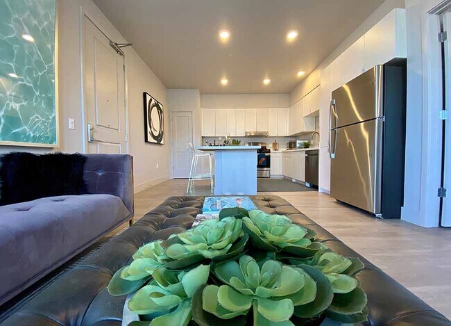 Building Photo - Strada 1200