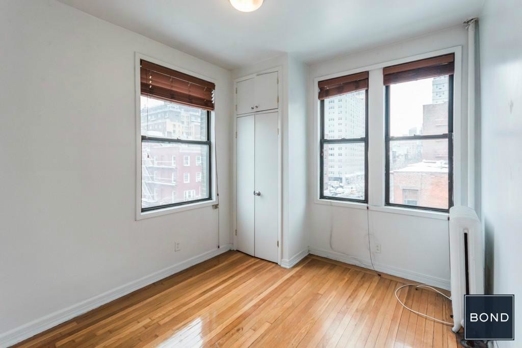 Primary Photo - 78 W 11th St