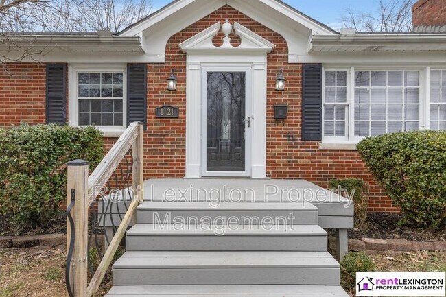 Building Photo - 1721 Albemarle Road