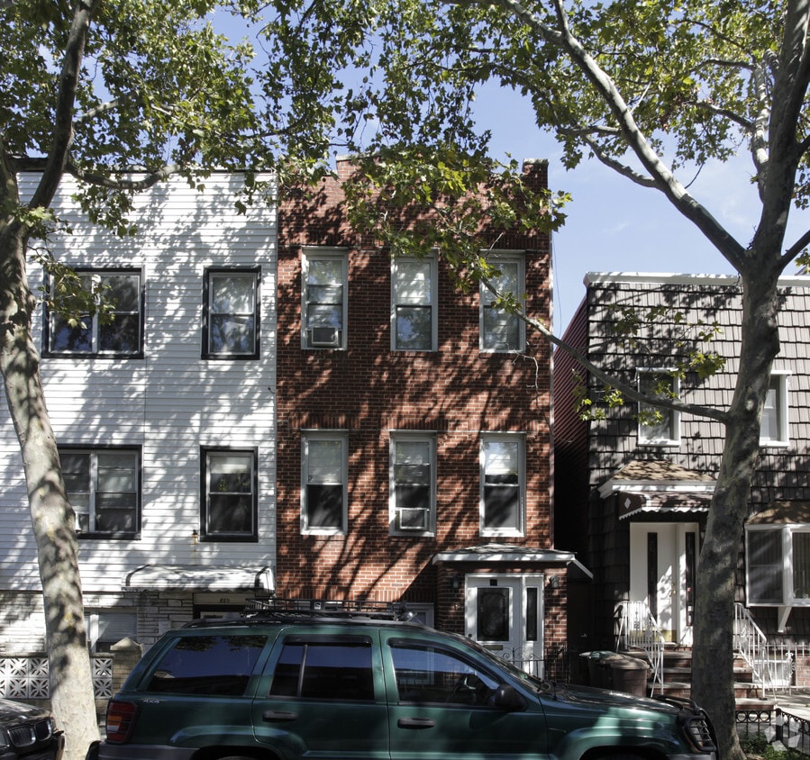 Building Photo - 67 Skillman Ave