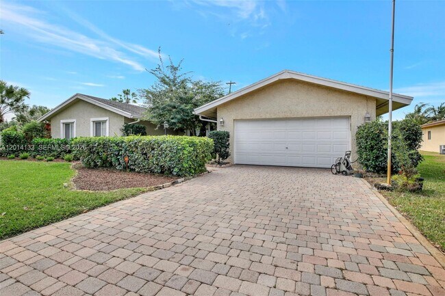 Foto del edificio - 5320 SW 21st Ct