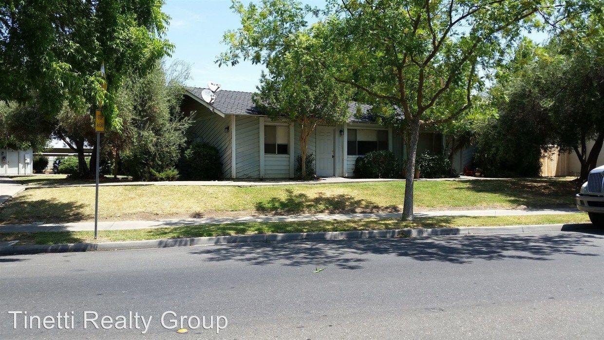 Primary Photo - 113 W Alexander Ave