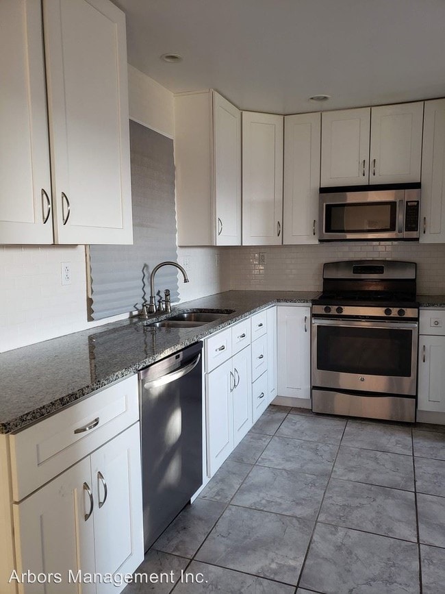 Building Photo - 2 br, 1.5 bath House - 2059 Swallow Hill Road