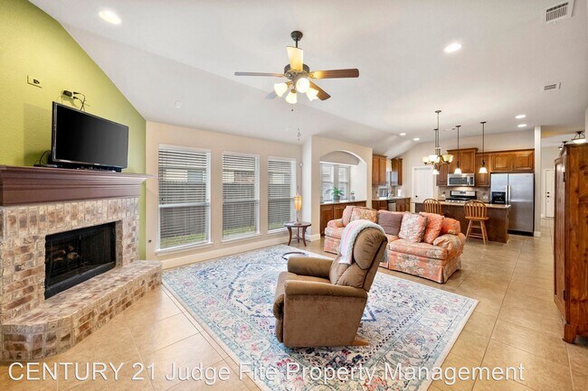 Building Photo - 4 br, 3 bath House - 4309 Poppy Drive